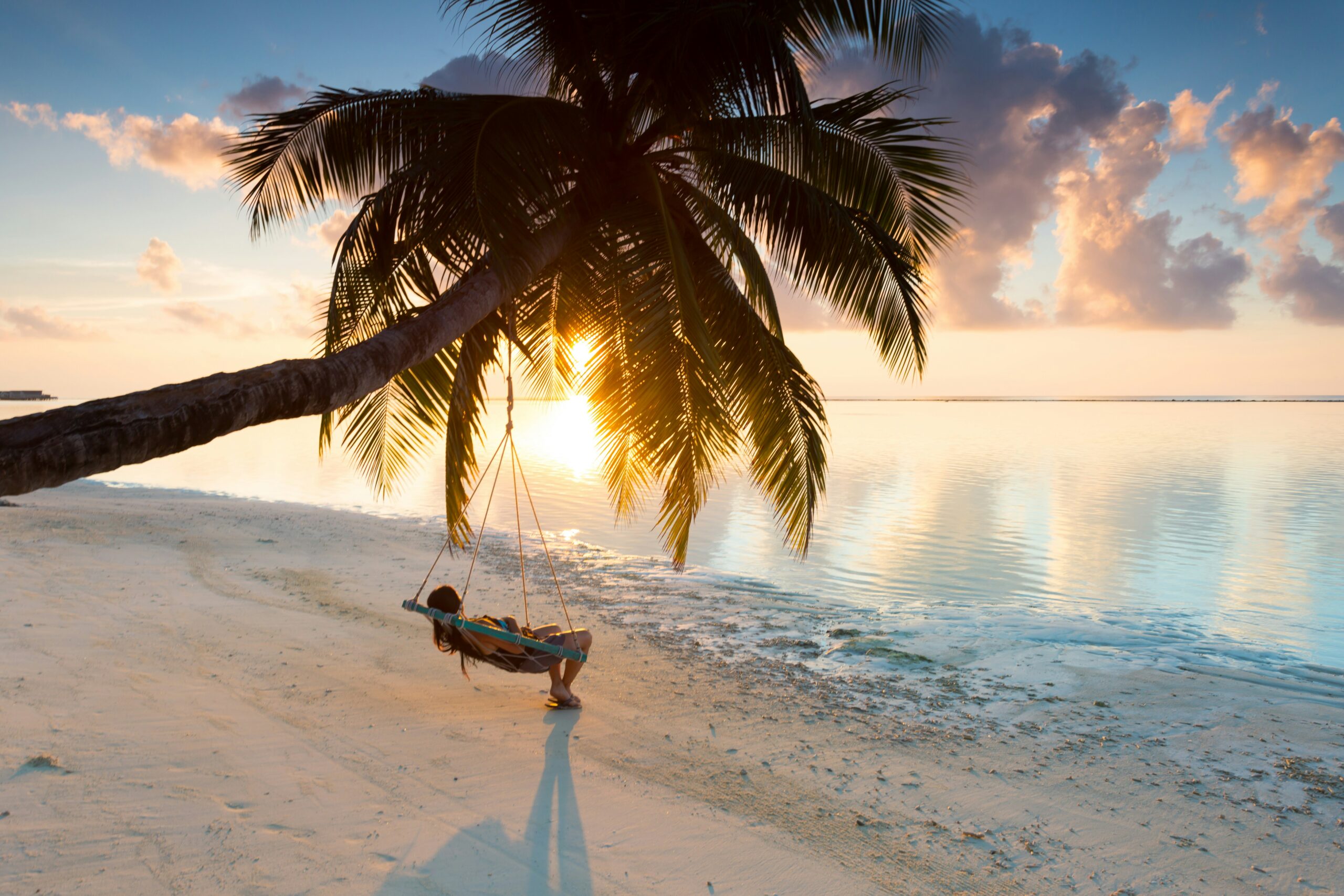 honeymoon planning tips